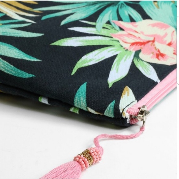 Tropical print cosmetic bag - Picture 3 of 3